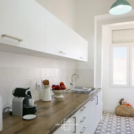 Elegant Living In Estrela District * Лиссабон
