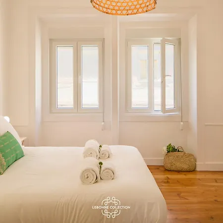 Апартаменты Elegant Living In Estrela District Лиссабон