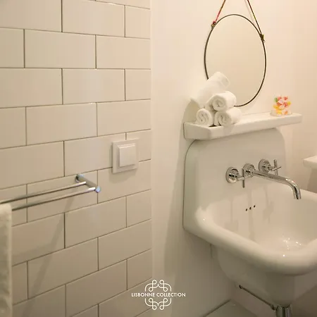 Elegant Living In Estrela District * Лиссабон